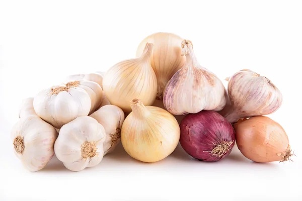 Knoblauch und Zwiebeln — Stockfoto