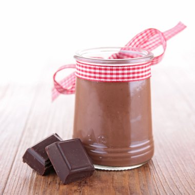 lezzetli çikolatalı Mus