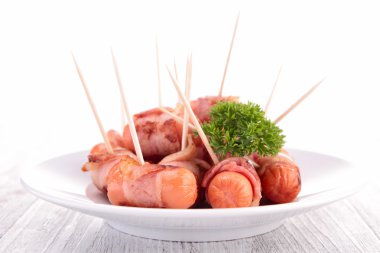 Meze, sosis pastırma ile