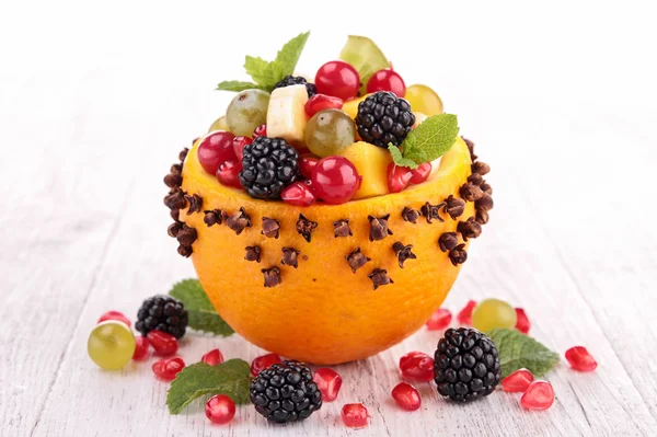 Sałatka ze świeżych owoców — Zdjęcie stockowe
