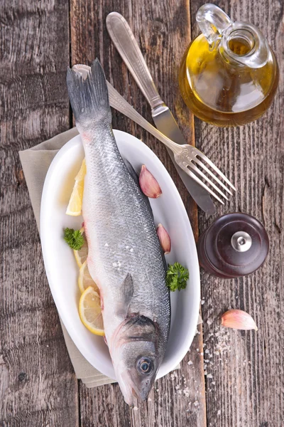 Pescado crudo —  Fotos de Stock