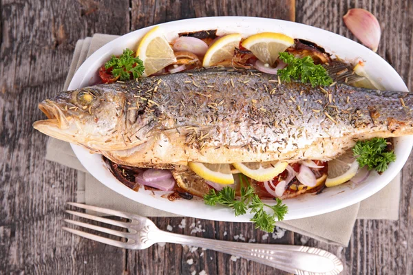 Pescado al horno — Foto de Stock