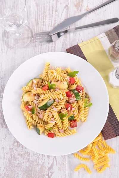 Pasta cocida con verduras — Foto de Stock