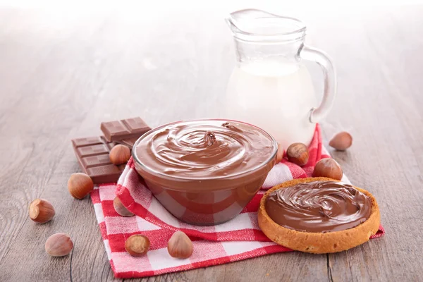 Mousse al cioccolato in ciotola — Foto Stock