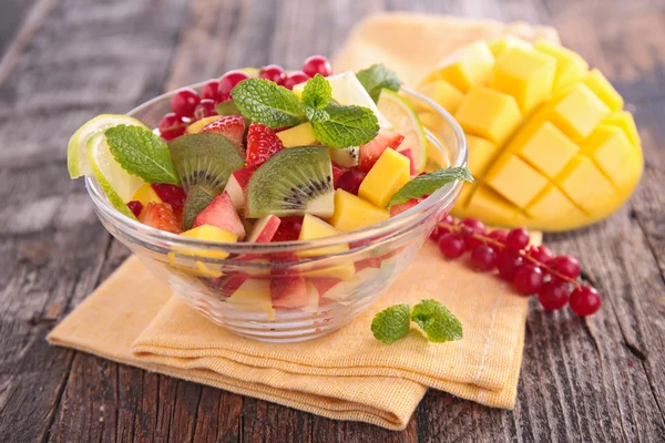 Verse fruitsalade — Stockfoto