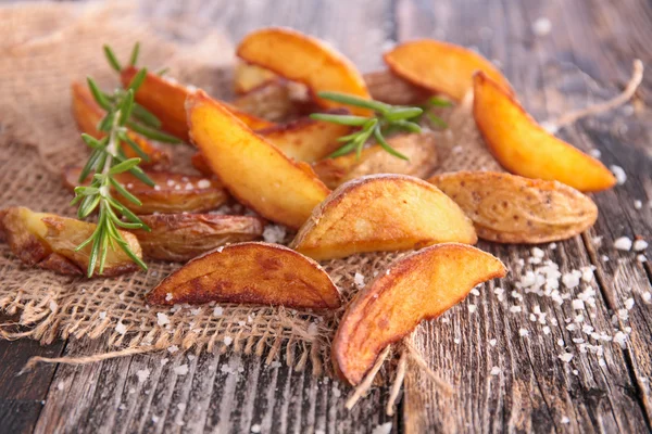 Fried potato with rosemary — Stock Photo, Image