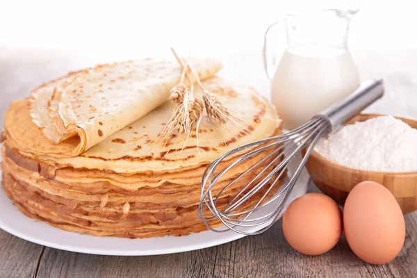 Crepe e ingredientes vista — Fotografia de Stock