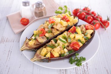 Lezzetli fırında patlıcan