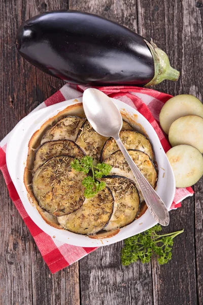 Baked eggplant with cheese and cream — Stock Photo, Image