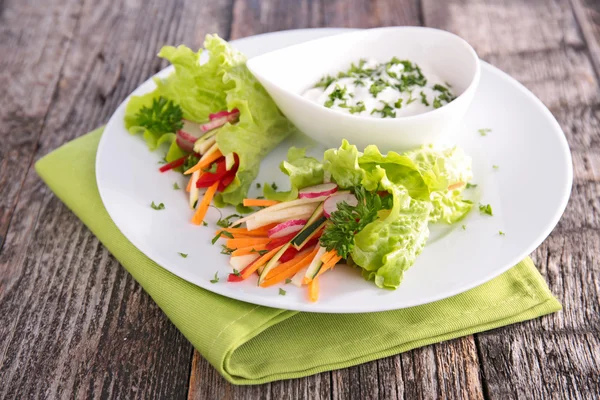 Vegetable salad and sauce — Stock Photo, Image