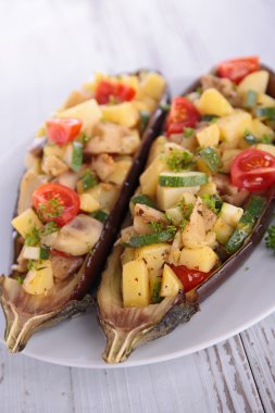 Lezzetli fırında patlıcan