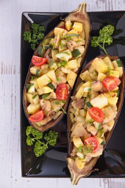 Lezzetli fırında patlıcan