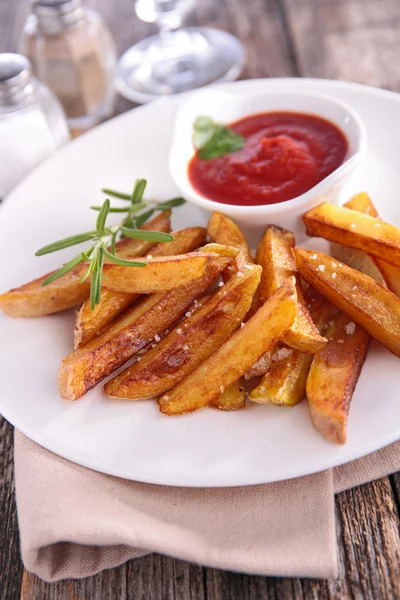 French fries and ketchup — Stock Photo, Image