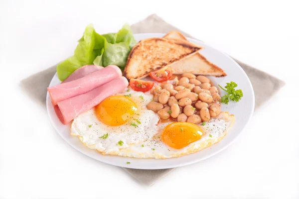 Café da manhã com feijão, bacon, ovos — Fotografia de Stock