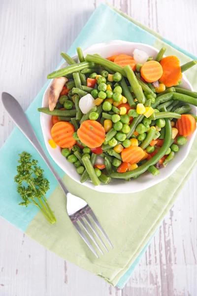 Bowl of vegetables — Stock Photo, Image