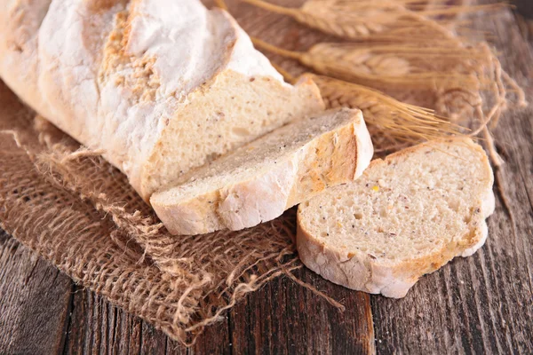 Fresh bread sliced — Stock Photo, Image
