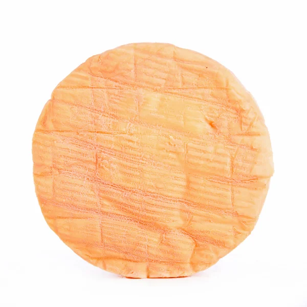 Hela ost på vit — Stockfoto