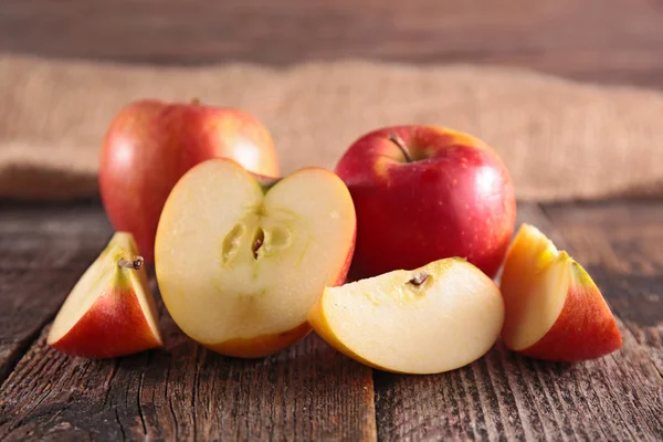 Manzana roja fresca de cerca —  Fotos de Stock
