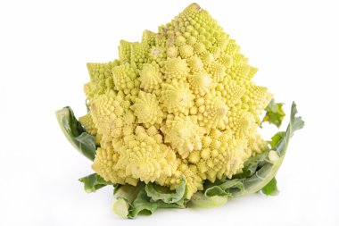 Bütün Romanesco lahana