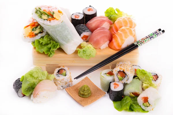 Assortiment van verschillende sushi — Stockfoto