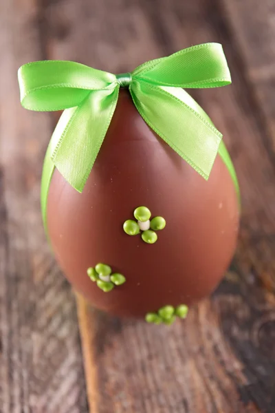 チョコレートのイースターエッグ — ストック写真