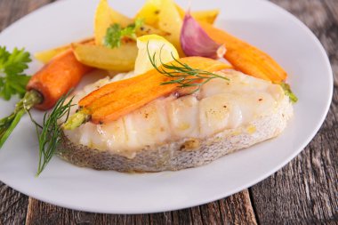 ızgara balık ve sebze