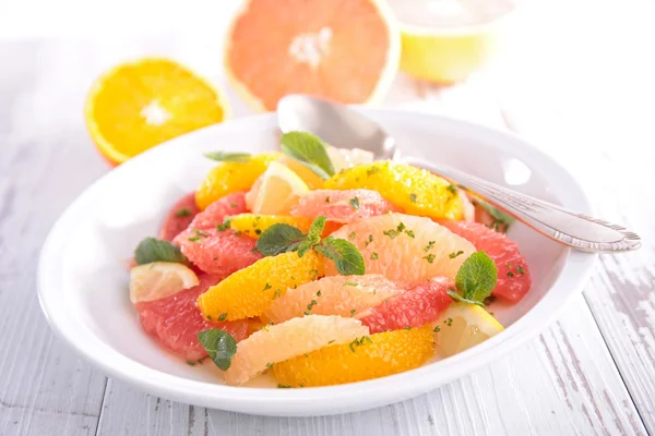 Tasty fresh fruit salad — Stock Photo, Image