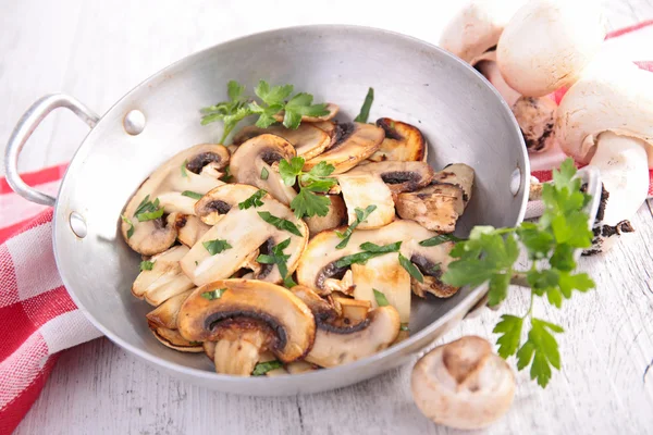 Grilled mushrooms and parsley — Stock Photo, Image