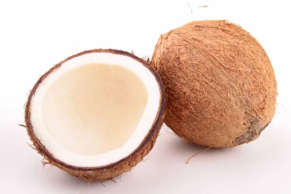 Fruta de cocos em branco — Fotografia de Stock