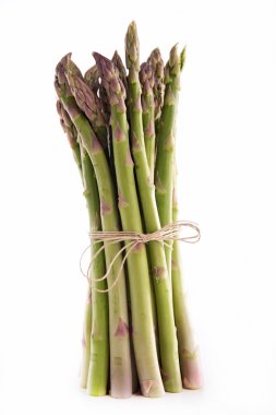 taze kuşkonmaz çiğ