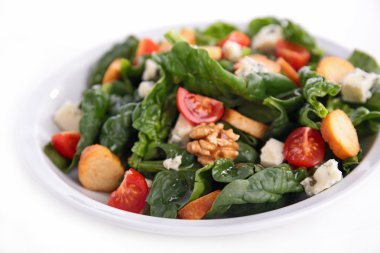 Vitaminli taze salata.