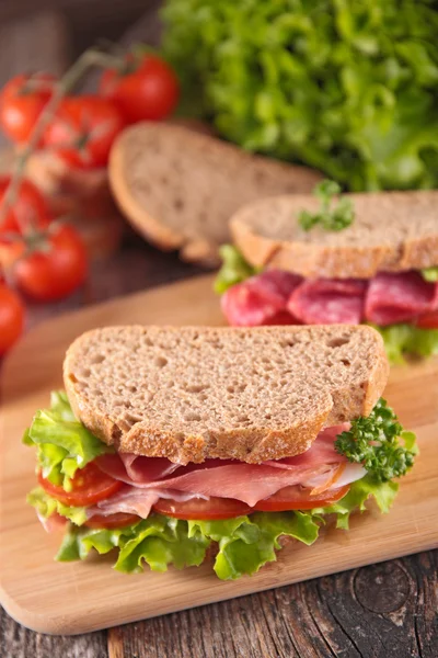 Verse sandwich met ham — Stockfoto