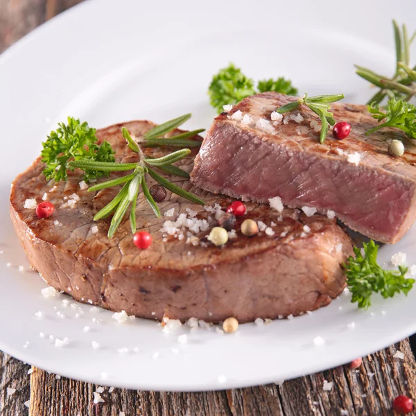 Grilled beef steak — Stock Photo, Image