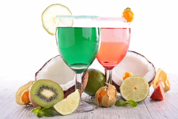 Cocktail drinks with fruits — Stock Photo, Image