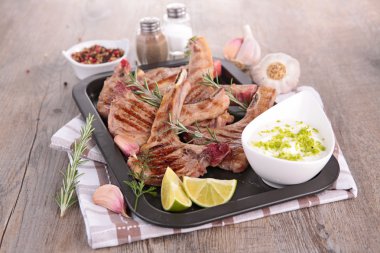 Barbekü Izgara kuzu eti