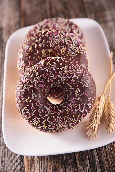 Donuts de chocolate saborosos — Fotografia de Stock