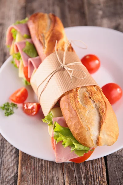 Sanduíche grande e saboroso — Fotografia de Stock