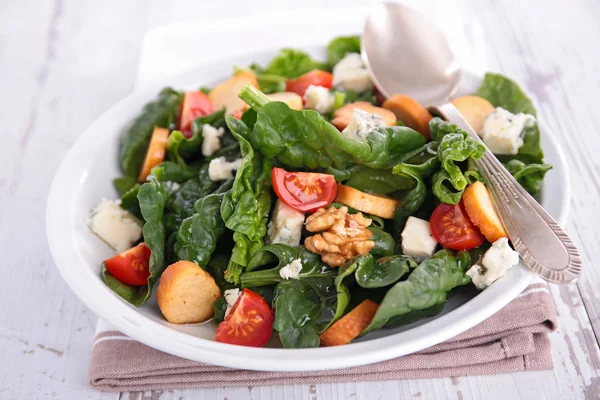 Fresh salad with vitamins in bowl — Stock Photo, Image