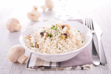 Rice maydanoz ve mantar ile