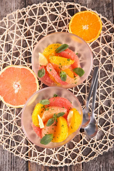 Grapefruit and orange salad — Stock Photo, Image