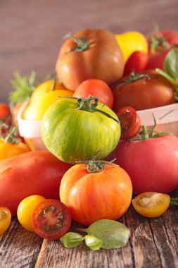 taze organik domates