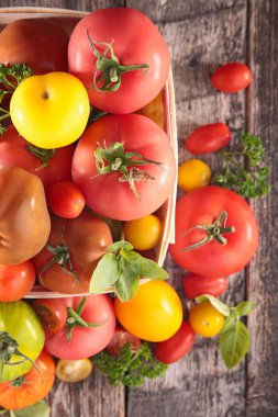 taze organik domates