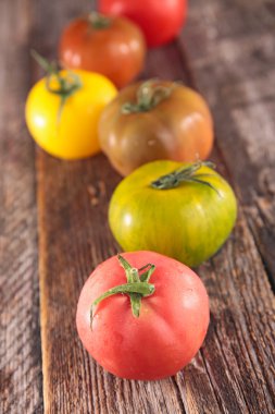 taze organik domates