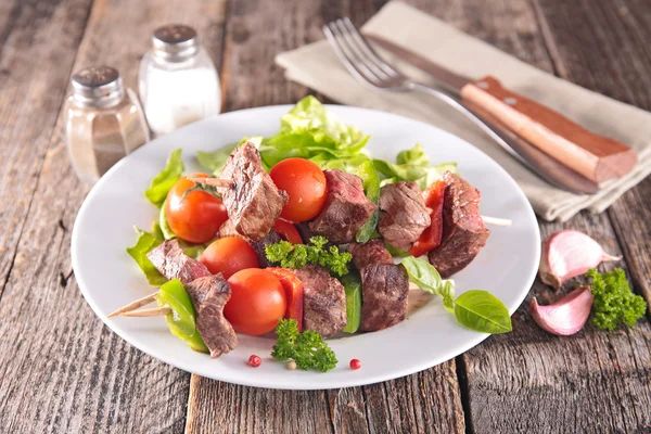 Grilled beef on sticks — Stock Photo, Image