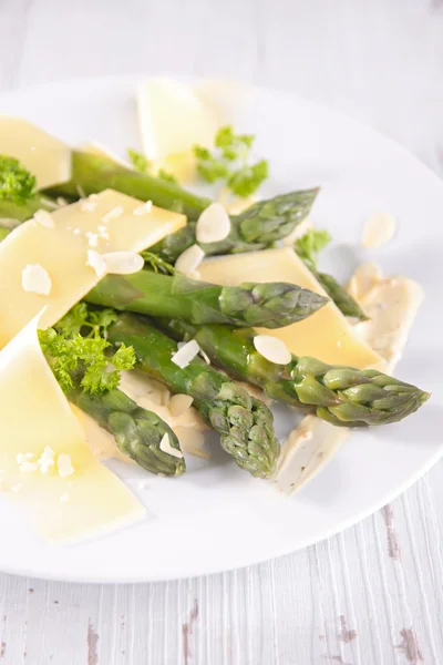 Fresh asparagus with cheese — Stock Photo, Image