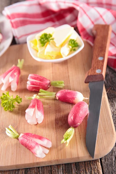 Fresh radish with butter — Stock Photo, Image