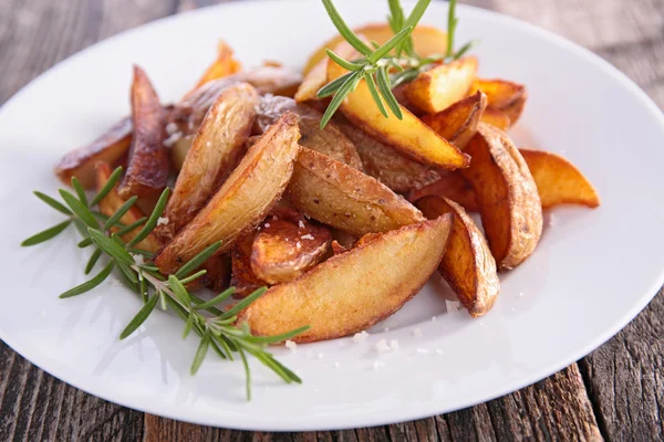 French fries with rosemary — Stock Photo, Image