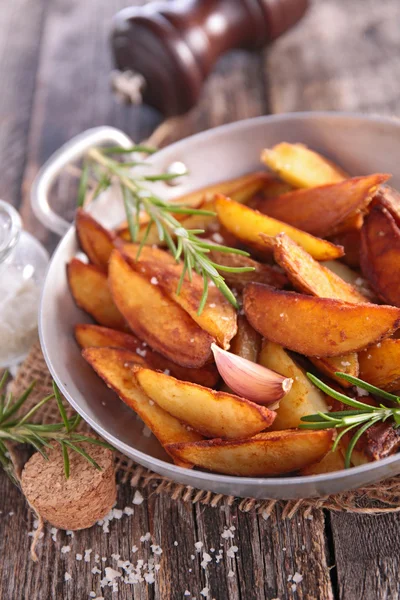 French fries with rosemary — Stock Photo, Image