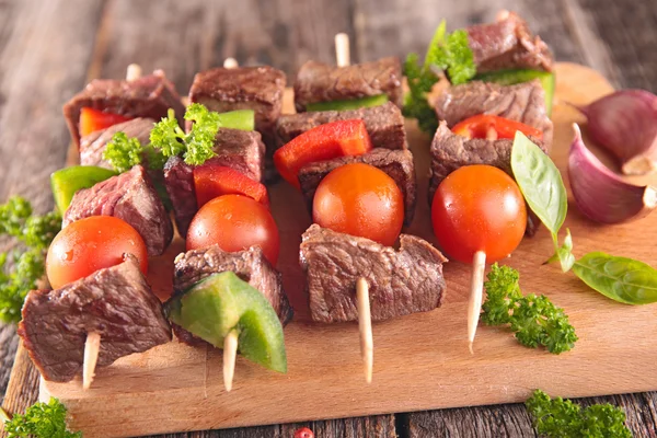 Gegrild vlees op stick — Stockfoto
