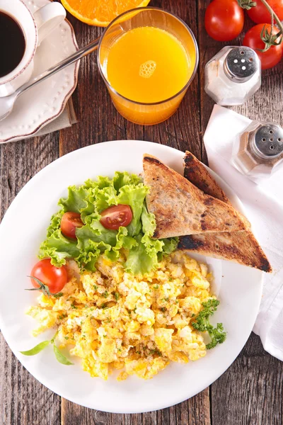 Petit déjeuner savoureux et sain — Photo